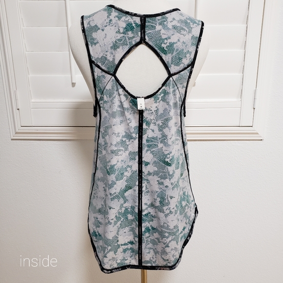 lululemon sculpt tank size 6 - Picture 6 of 8